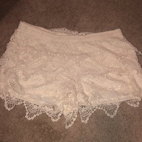 Rewind Pants - Super cute shorts